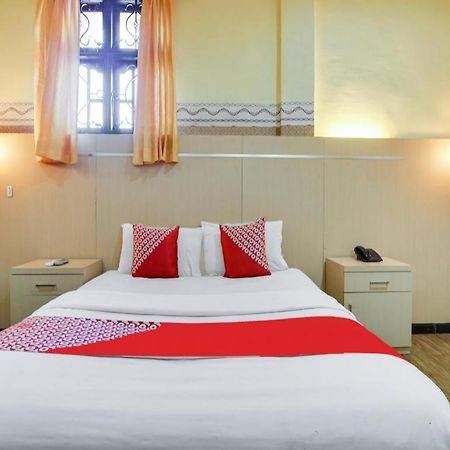 Oyo 1140 Hotel Tresya Tanjung Balai Tanjungbalai Exterior foto